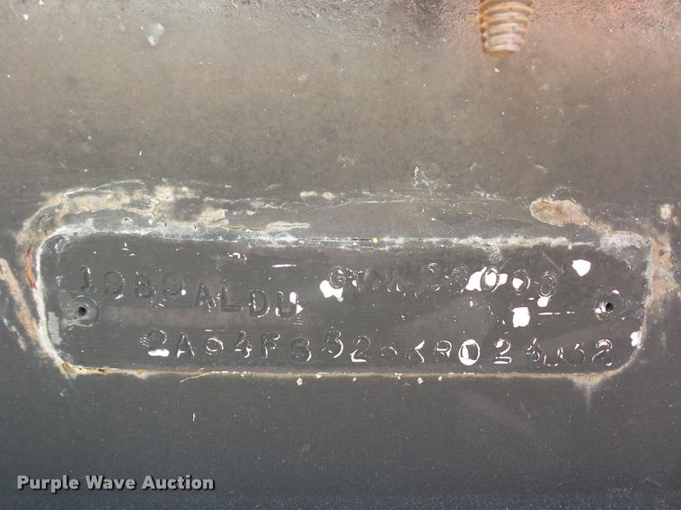 image for item CA9056 1989 drop deck trailer