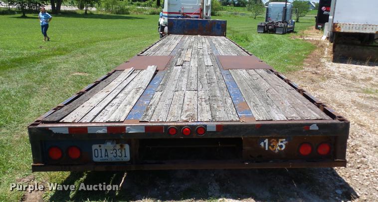 image for item CA9062 1993 Landoll drop deck trailer