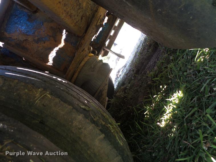 image for item CA9062 1993 Landoll drop deck trailer