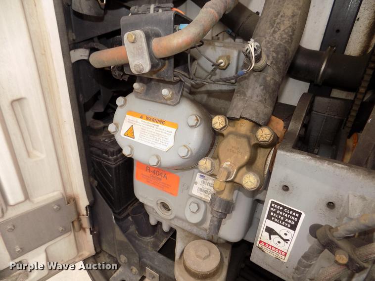 image for item DA3036 2014 Utility 3000R refrigerated van trailer