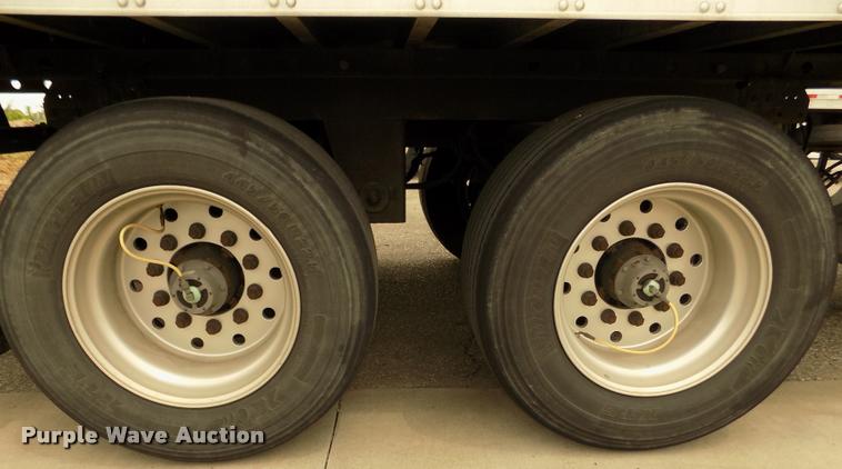 image for item DA3036 2014 Utility 3000R refrigerated van trailer