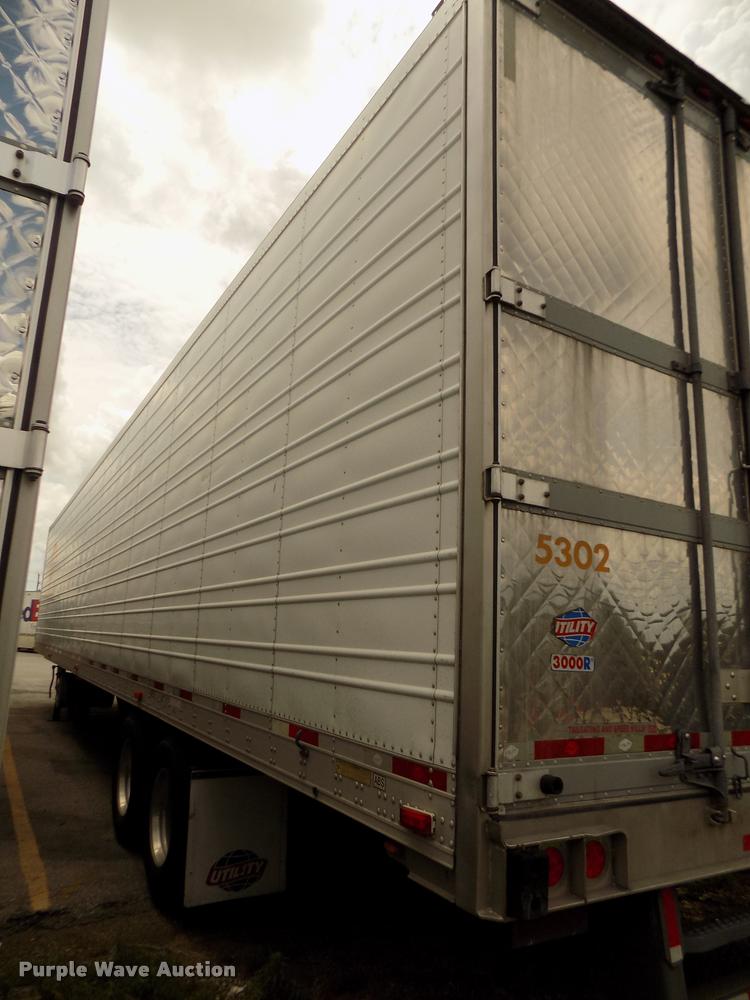 image for item DA3037 2009 Utility 3000R refrigerated van trailer