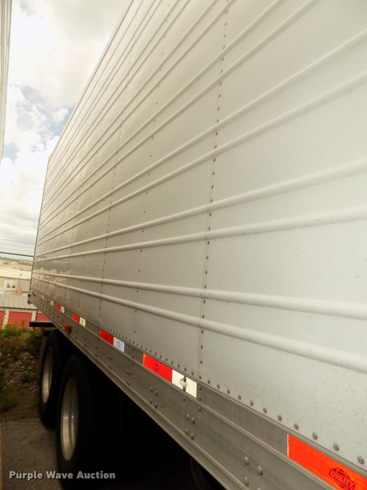 image for item DA3037 2009 Utility 3000R refrigerated van trailer