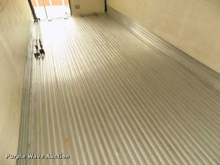 image for item DA3037 2009 Utility 3000R refrigerated van trailer