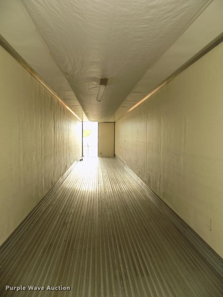 image for item DA3037 2009 Utility 3000R refrigerated van trailer