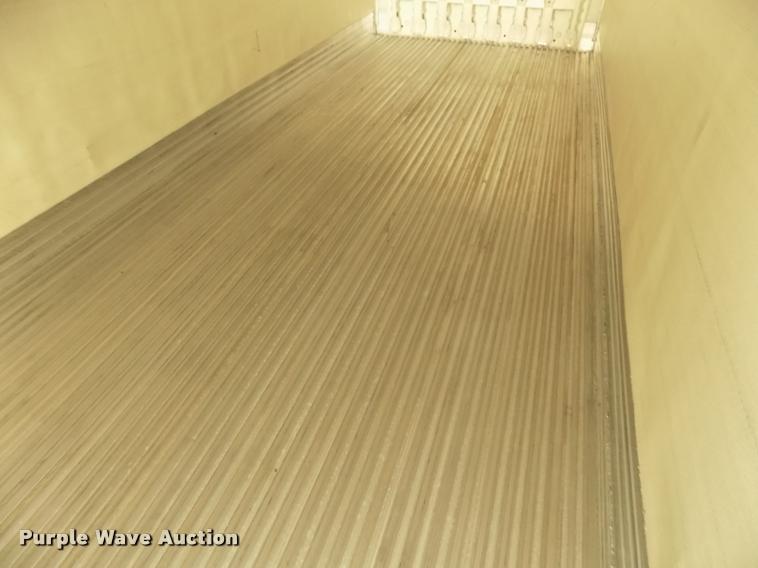 image for item DA3037 2009 Utility 3000R refrigerated van trailer