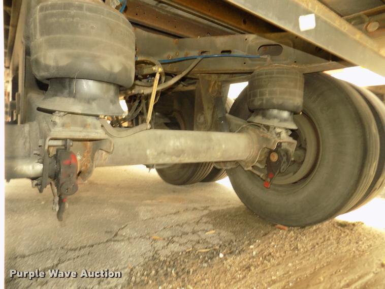 image for item DA3037 2009 Utility 3000R refrigerated van trailer