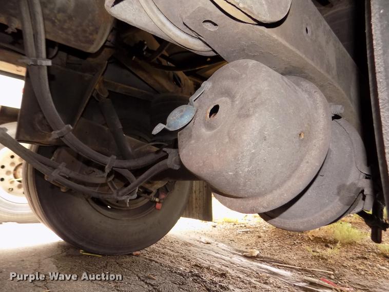 image for item DA3037 2009 Utility 3000R refrigerated van trailer