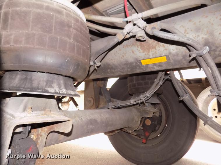 image for item DA3037 2009 Utility 3000R refrigerated van trailer