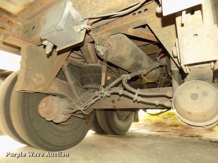 image for item DA3037 2009 Utility 3000R refrigerated van trailer