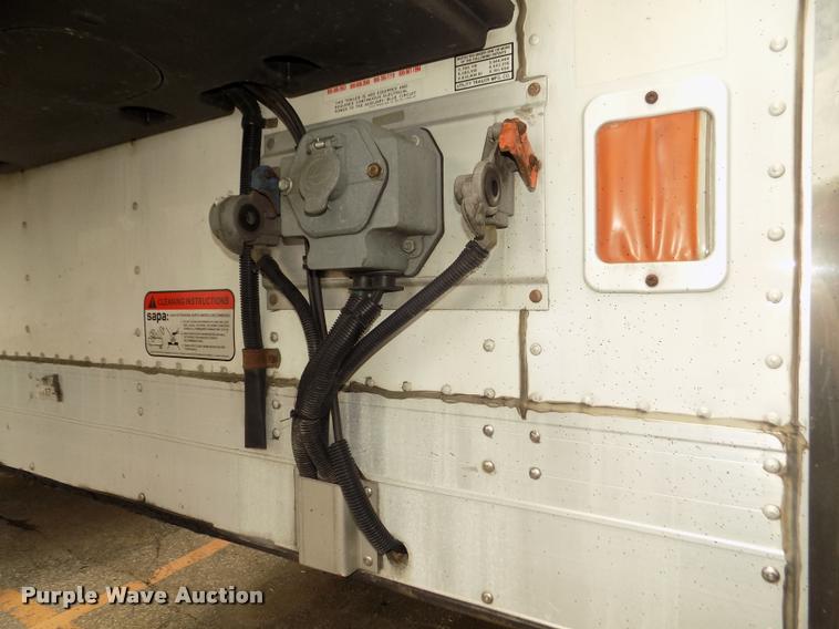 image for item DA3038 2014 Utility 3000R refrigerated van trailer