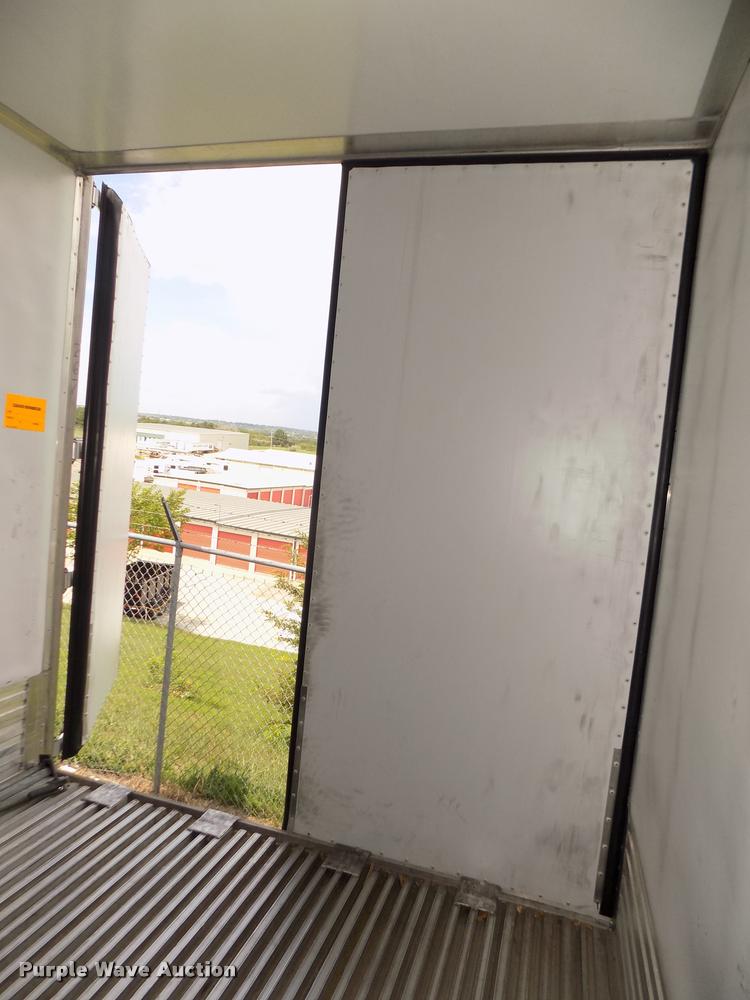 image for item DA3038 2014 Utility 3000R refrigerated van trailer