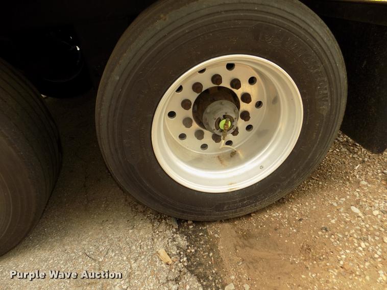 image for item DA3038 2014 Utility 3000R refrigerated van trailer