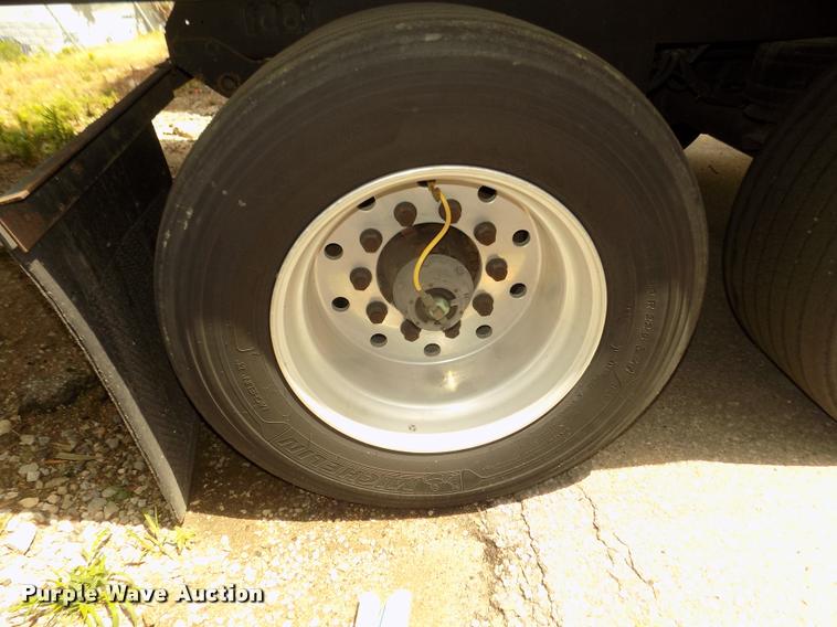 image for item DA3038 2014 Utility 3000R refrigerated van trailer