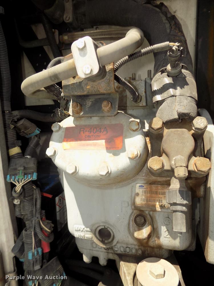 image for item DA3039 2009 Utility 3000R refrigerated van trailer