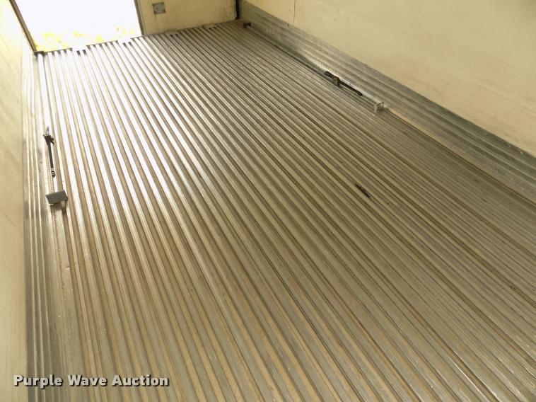 image for item DA3039 2009 Utility 3000R refrigerated van trailer