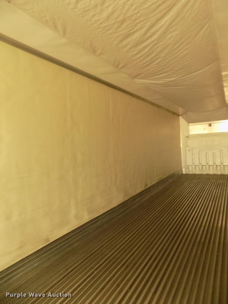 image for item DA3039 2009 Utility 3000R refrigerated van trailer