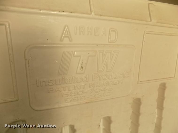 image for item DA3039 2009 Utility 3000R refrigerated van trailer