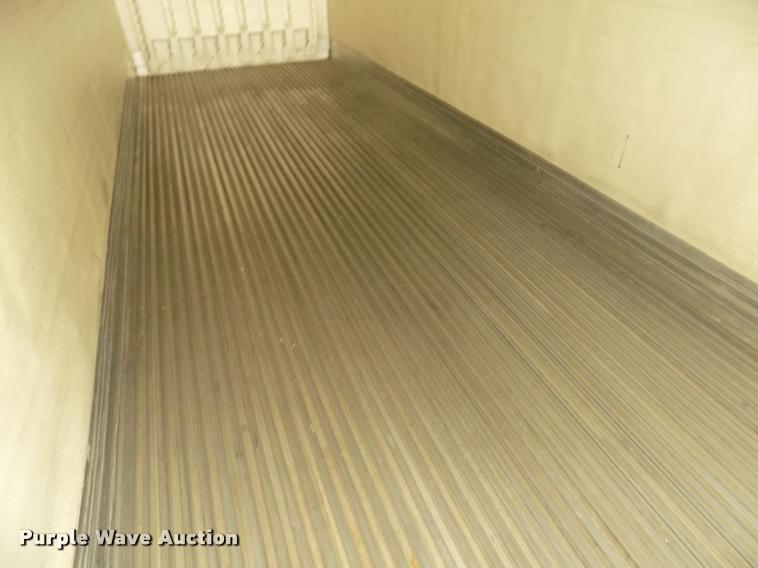 image for item DA3039 2009 Utility 3000R refrigerated van trailer