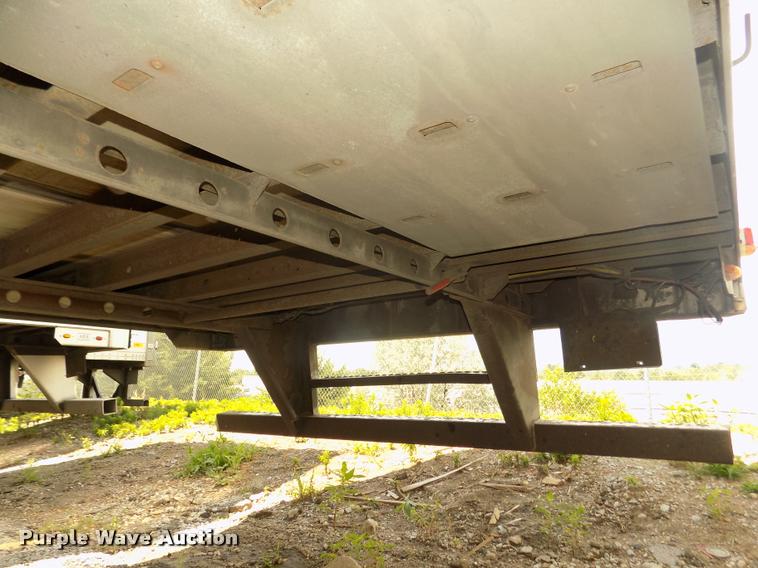 image for item DA3039 2009 Utility 3000R refrigerated van trailer