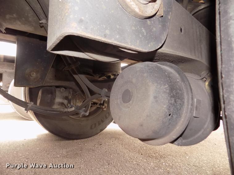 image for item DA3039 2009 Utility 3000R refrigerated van trailer