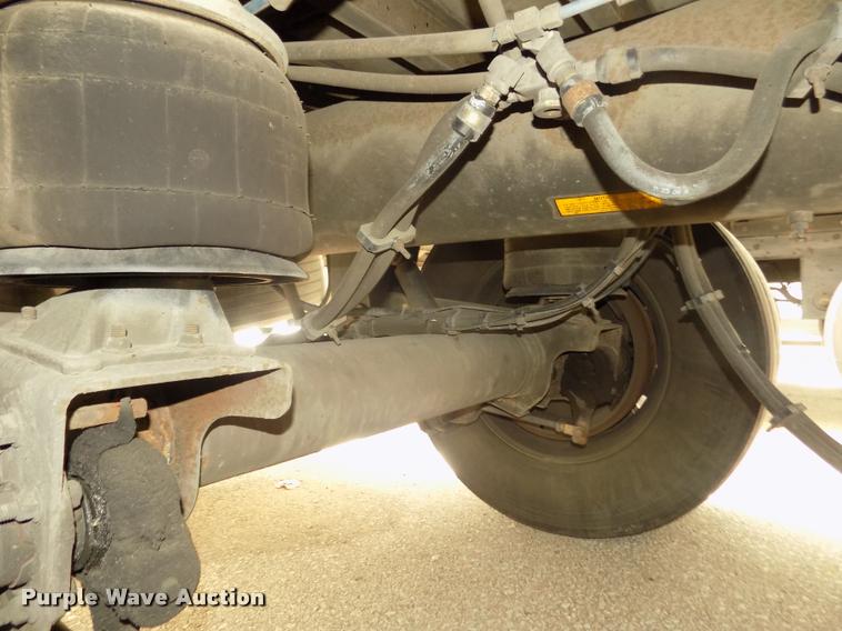 image for item DA3039 2009 Utility 3000R refrigerated van trailer