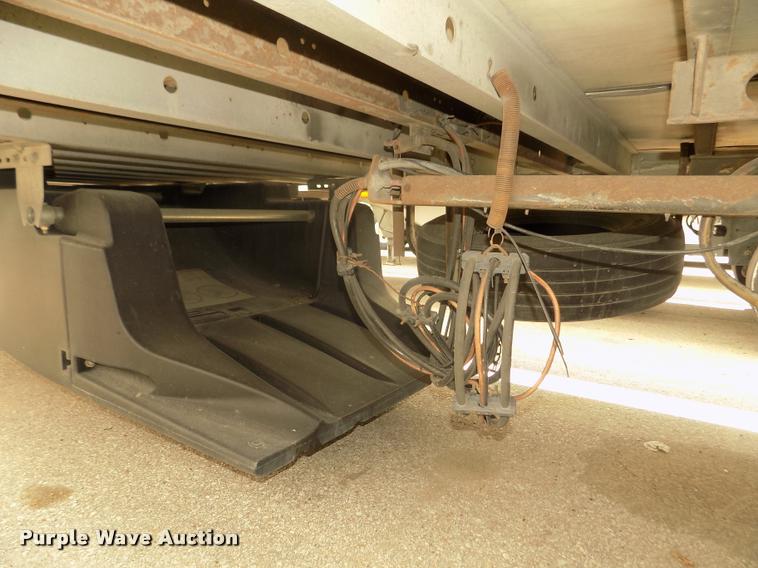 image for item DA3039 2009 Utility 3000R refrigerated van trailer