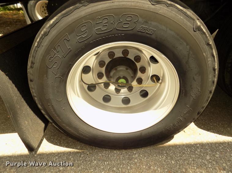 image for item DA3039 2009 Utility 3000R refrigerated van trailer