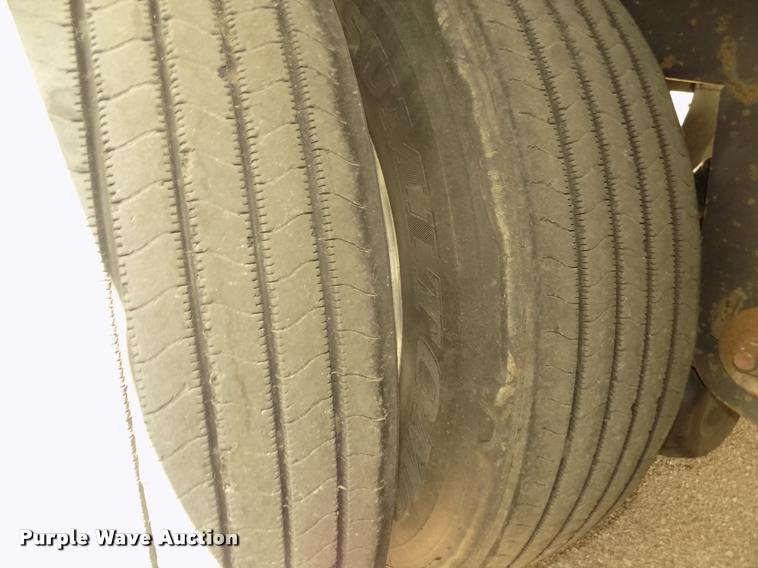 image for item DA3039 2009 Utility 3000R refrigerated van trailer