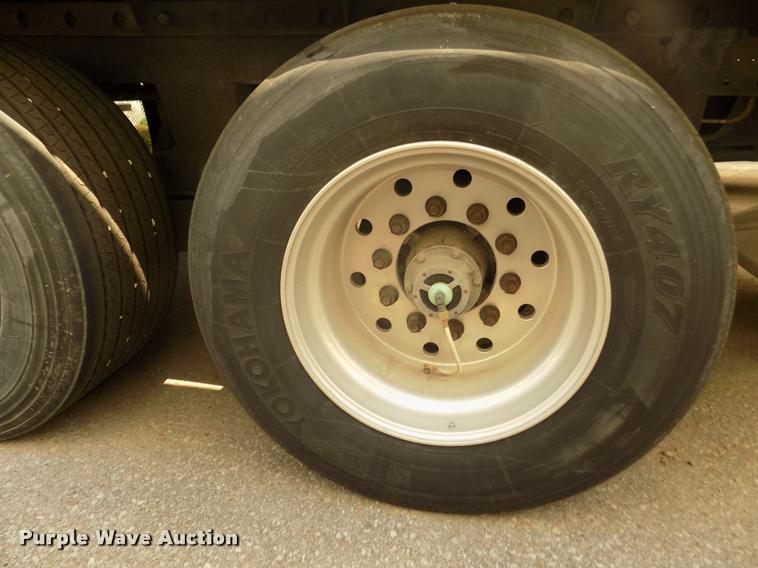 image for item DA3040 2014 Utility 3000R refrigerated van trailer