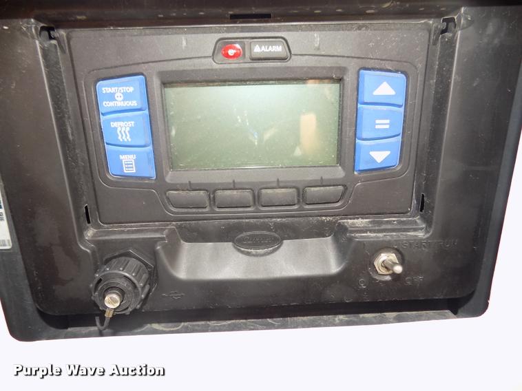 image for item DA3041 2014 Utility 3000R refrigerated van trailer