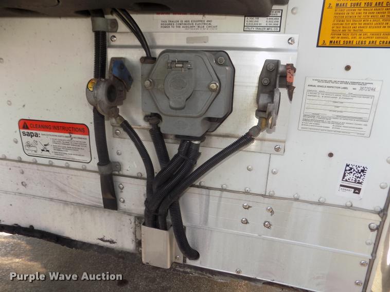 image for item DA3041 2014 Utility 3000R refrigerated van trailer