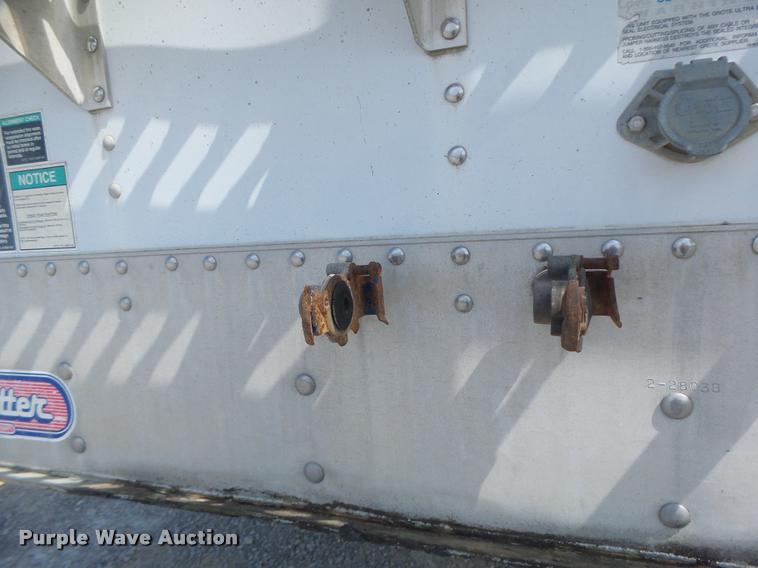 image for item DB1397 1998 Wilson double hopper grain trailer