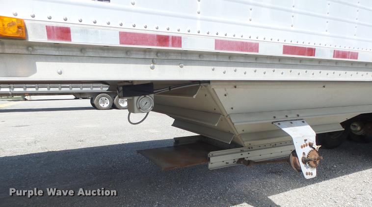 image for item DB1397 1998 Wilson double hopper grain trailer