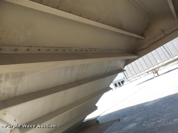 image for item DB1397 1998 Wilson double hopper grain trailer