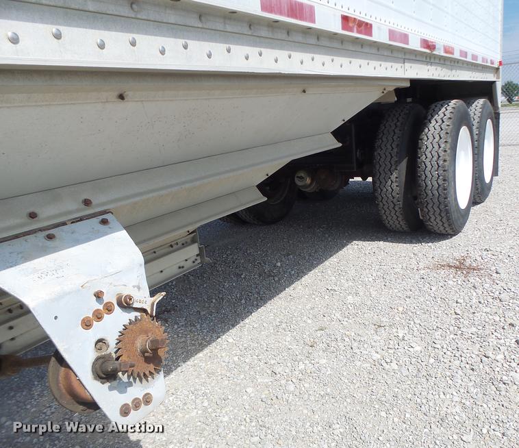 image for item DB1397 1998 Wilson double hopper grain trailer