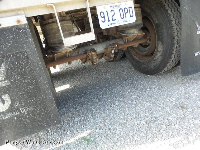 image for item DB1397 1998 Wilson double hopper grain trailer