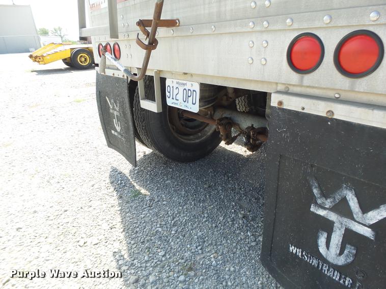 image for item DB1397 1998 Wilson double hopper grain trailer