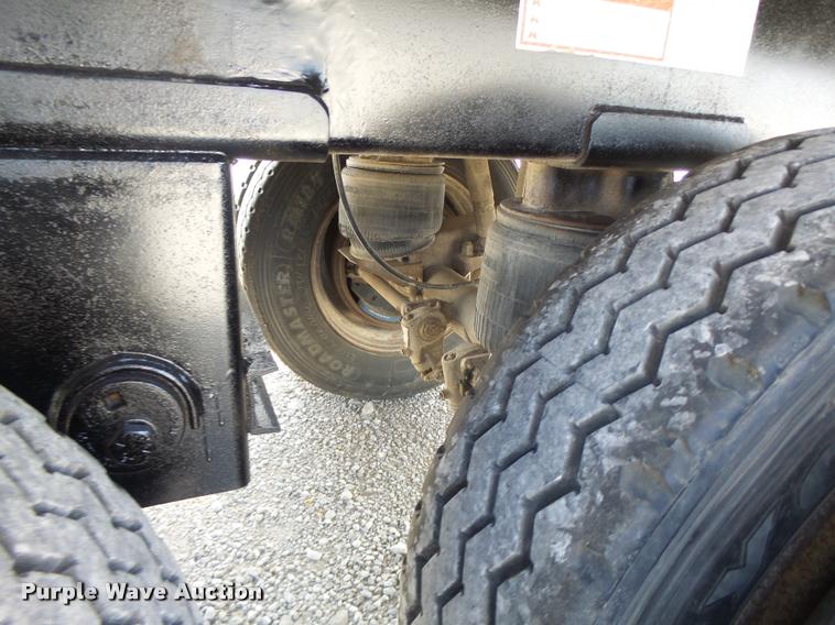 image for item DB1397 1998 Wilson double hopper grain trailer