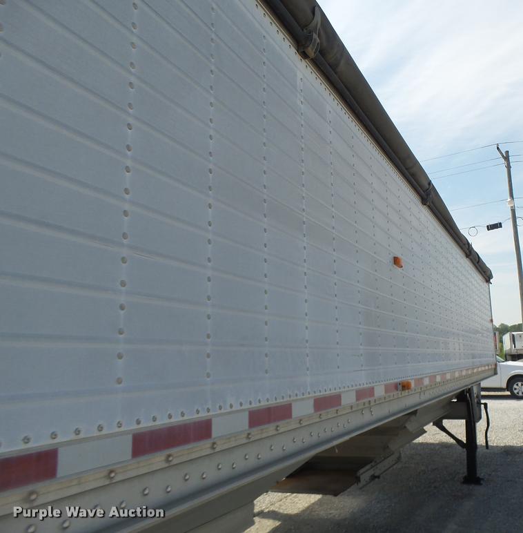 image for item DB1397 1998 Wilson double hopper grain trailer
