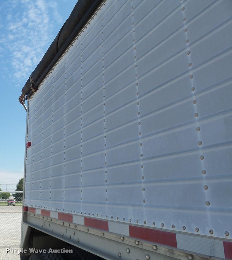 image for item DB1397 1998 Wilson double hopper grain trailer