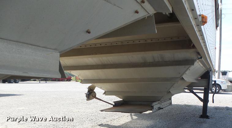 image for item DB1397 1998 Wilson double hopper grain trailer