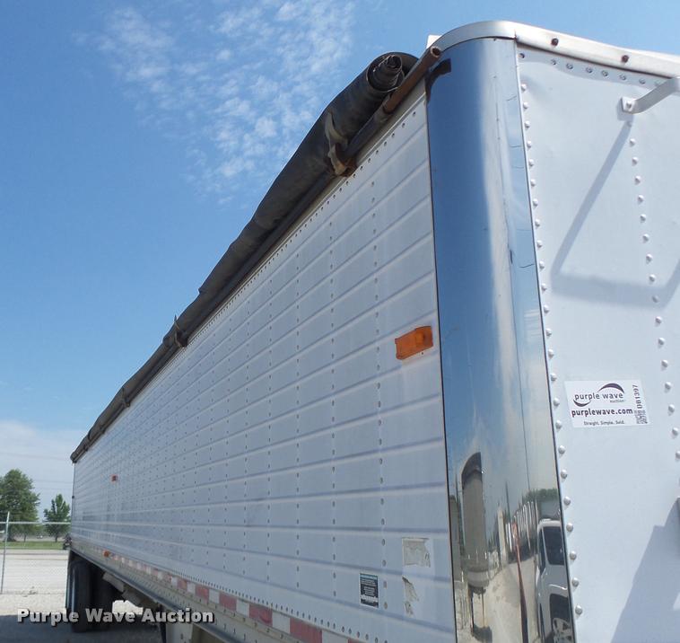 image for item DB1397 1998 Wilson double hopper grain trailer