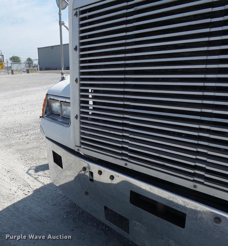 image for item DB1398 1993 Freightliner FLD semi truck