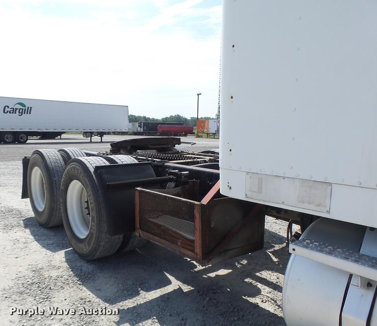 image for item DB1398 1993 Freightliner FLD semi truck