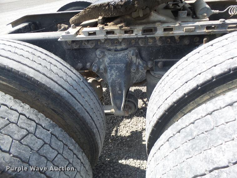 image for item DB1398 1993 Freightliner FLD semi truck