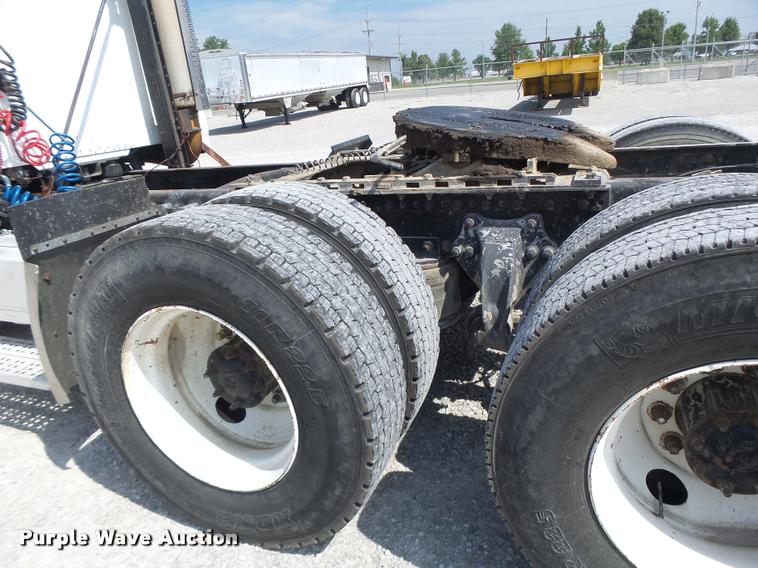 image for item DB1398 1993 Freightliner FLD semi truck