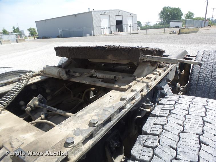 image for item DB1398 1993 Freightliner FLD semi truck