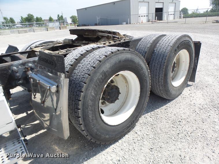 image for item DB1398 1993 Freightliner FLD semi truck