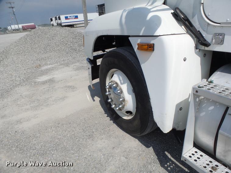image for item DB1398 1993 Freightliner FLD semi truck